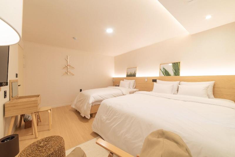 Jeongseong Hotel image