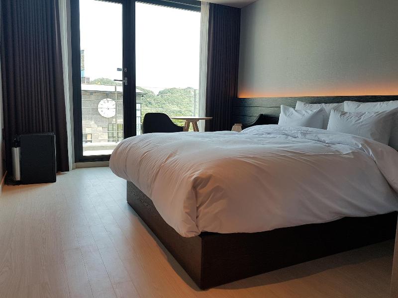 Suntree Hotel image