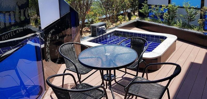 Suntree Hotel image