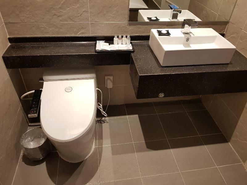 Suntree Hotel image