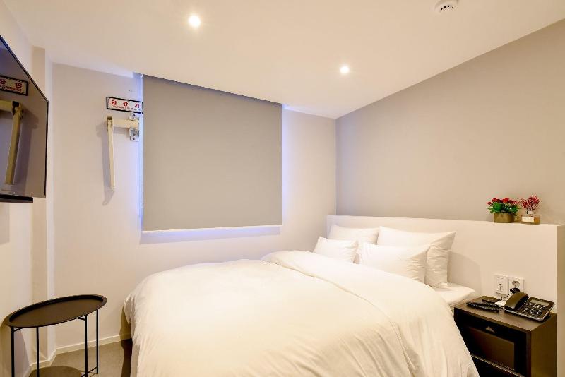 Hotel Maison image