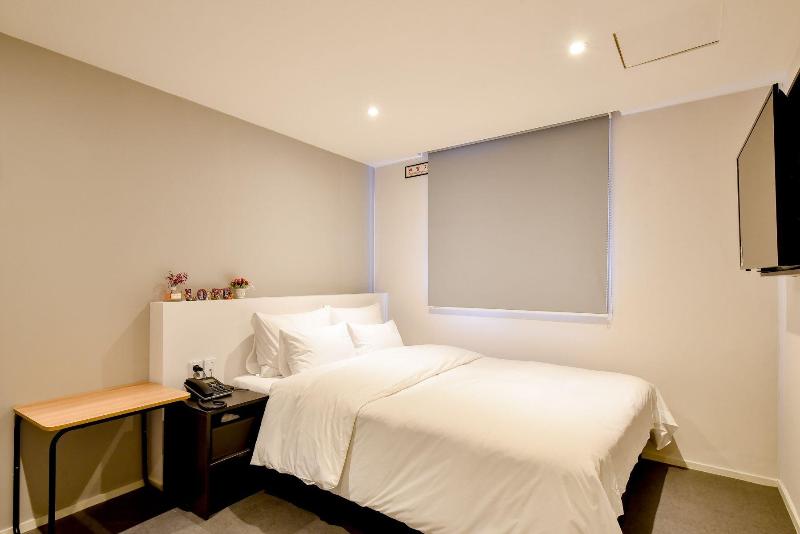 Hotel Maison image