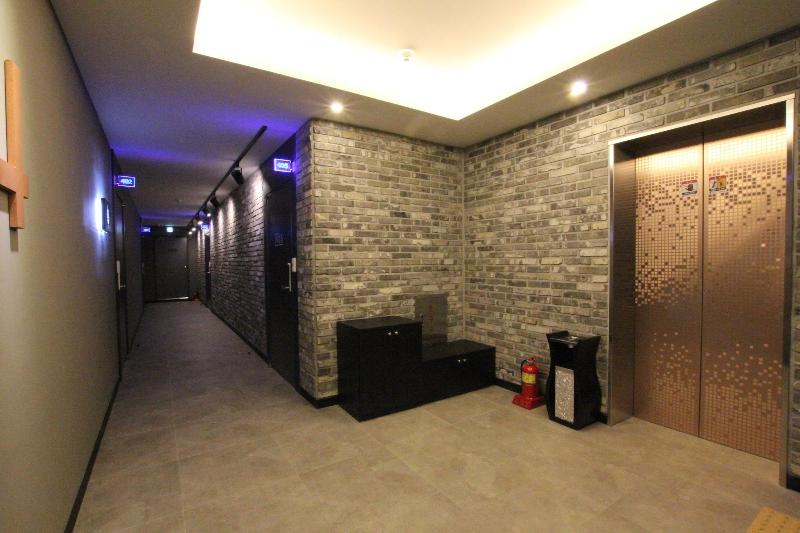 Nova Hotel image
