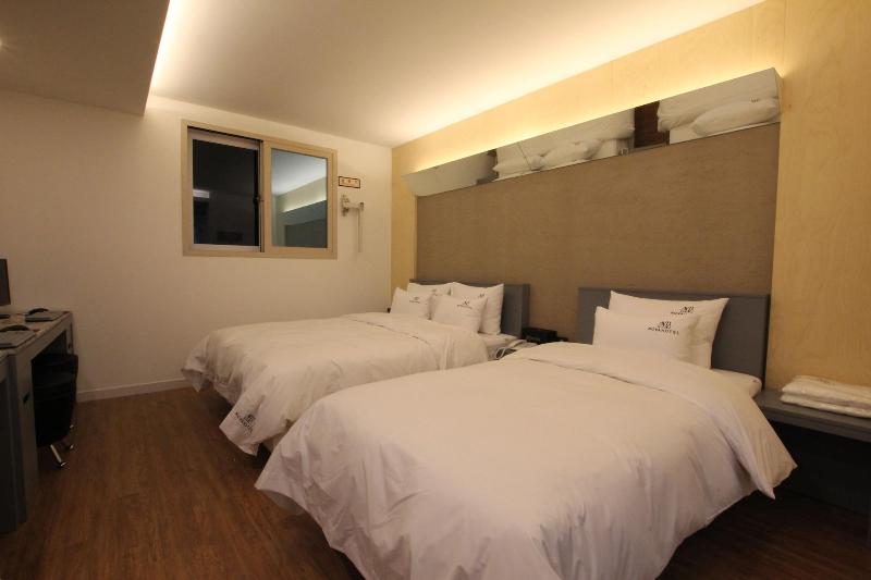 Nova Hotel image