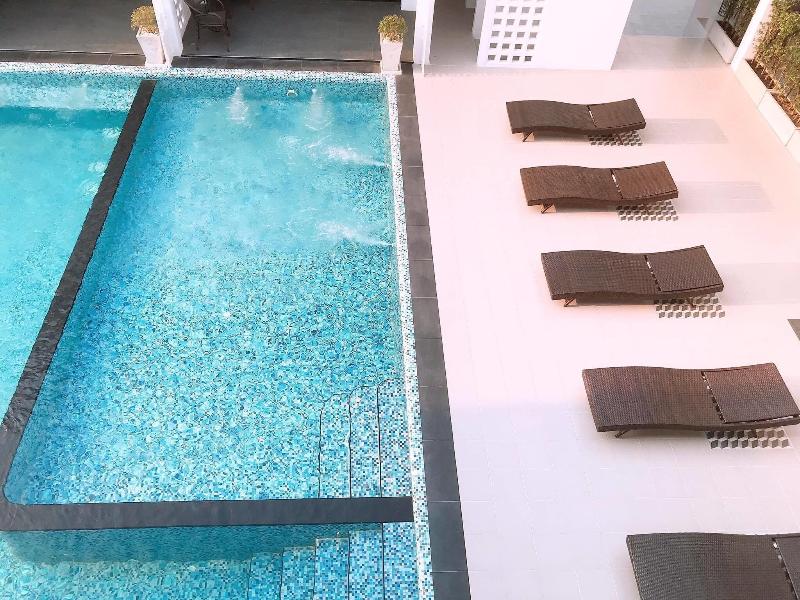 Chaanburi Boutique Resort image