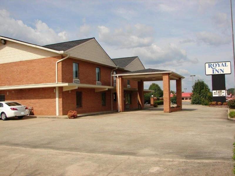 Royal Inn image