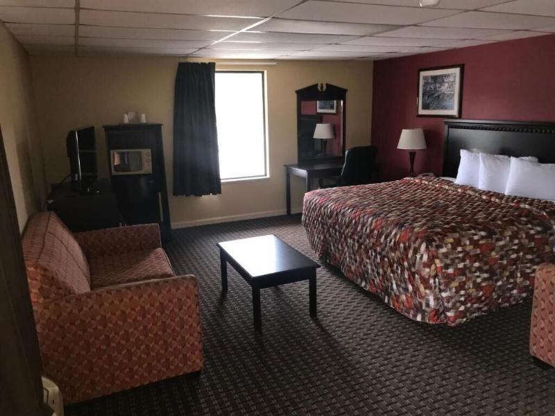 Royal Inn image