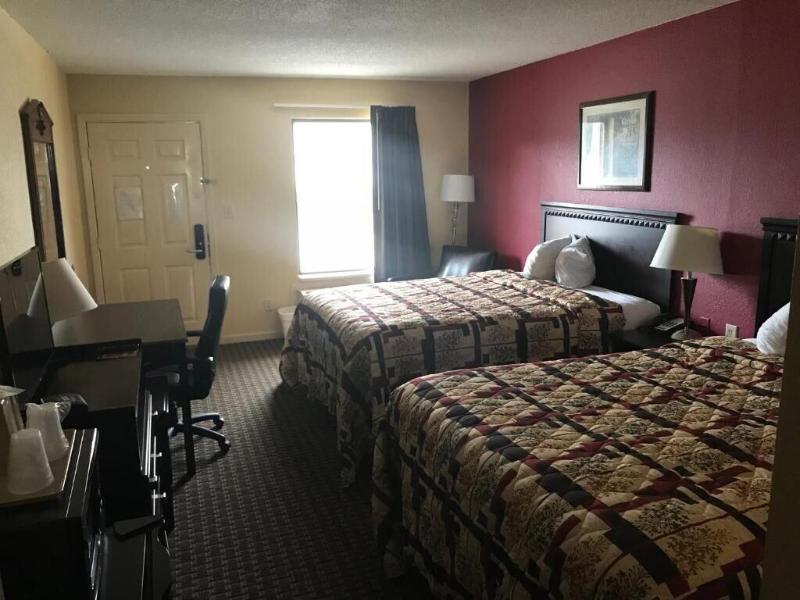 Royal Inn image