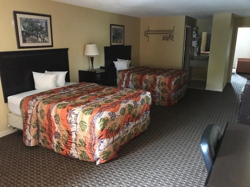 Royal Inn image
