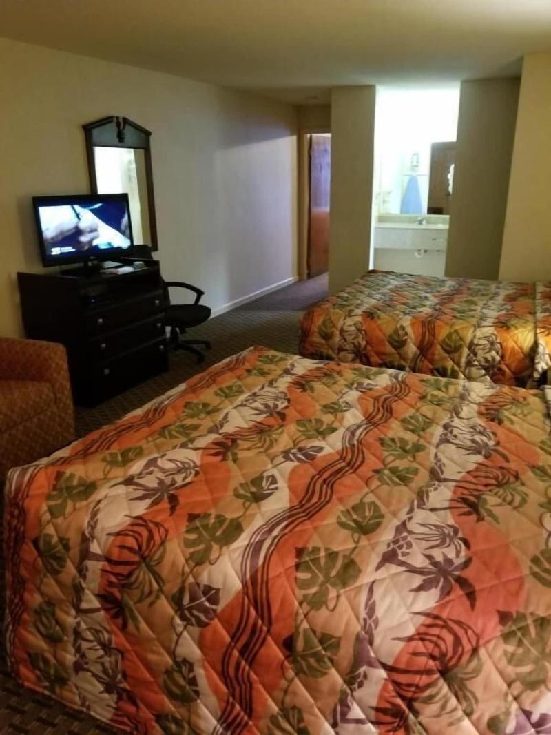 Royal Inn image