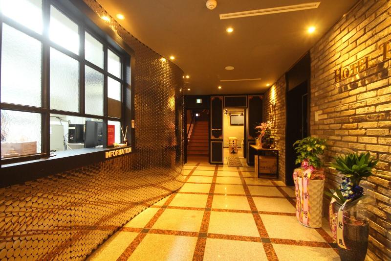 Hotel The May Gimhae image