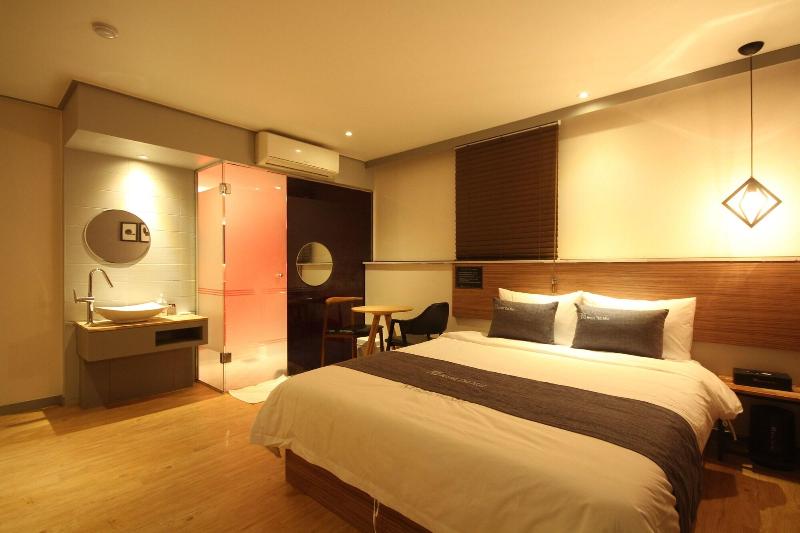 Hotel The May Gimhae image