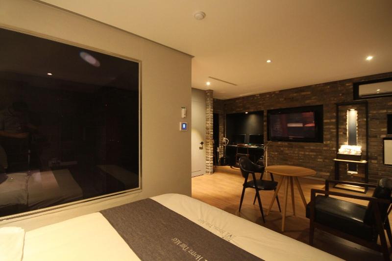 Hotel The May Gimhae image