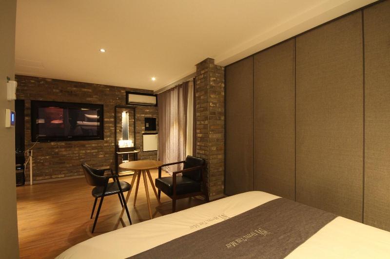 Hotel The May Gimhae image