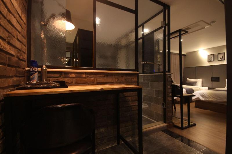 Hotel The May Gimhae image