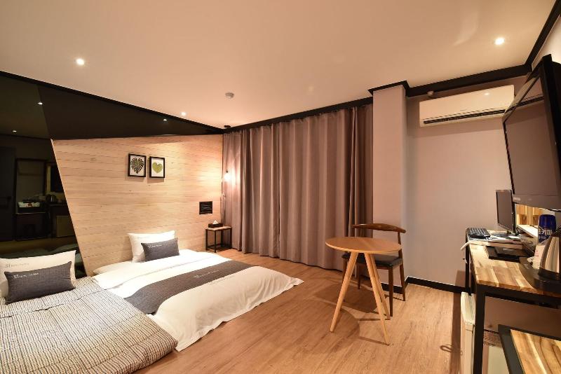 Hotel The May Gimhae image
