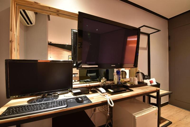 Hotel The May Gimhae image