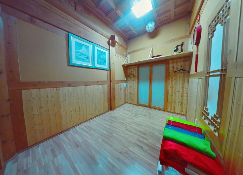 Hanokguesthouse Jangsoo image