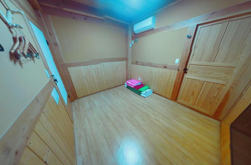 Hanokguesthouse Jangsoo image