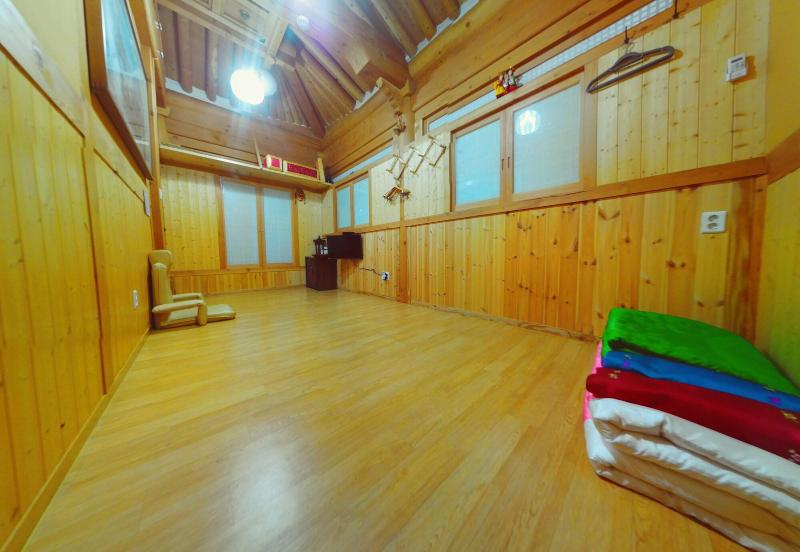 Hanokguesthouse Jangsoo image