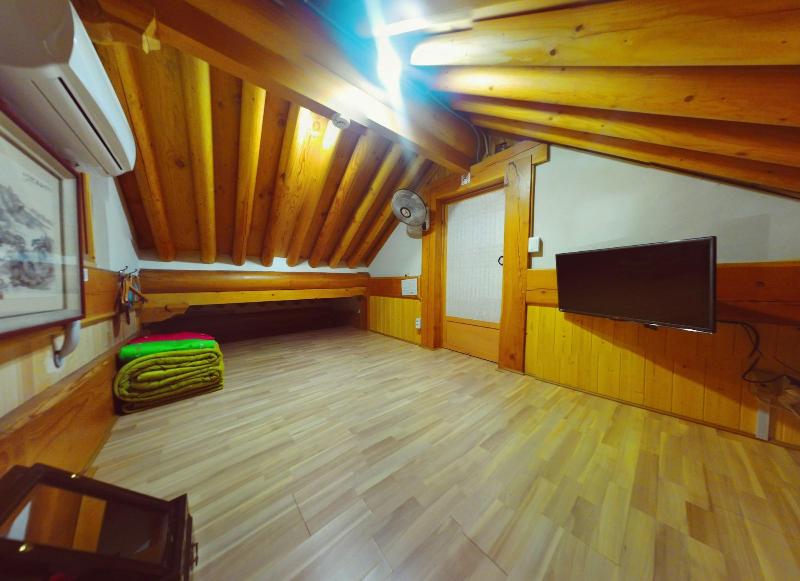 Hanokguesthouse Jangsoo image