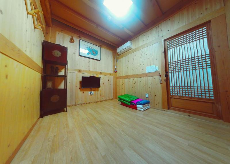 Hanokguesthouse Jangsoo image