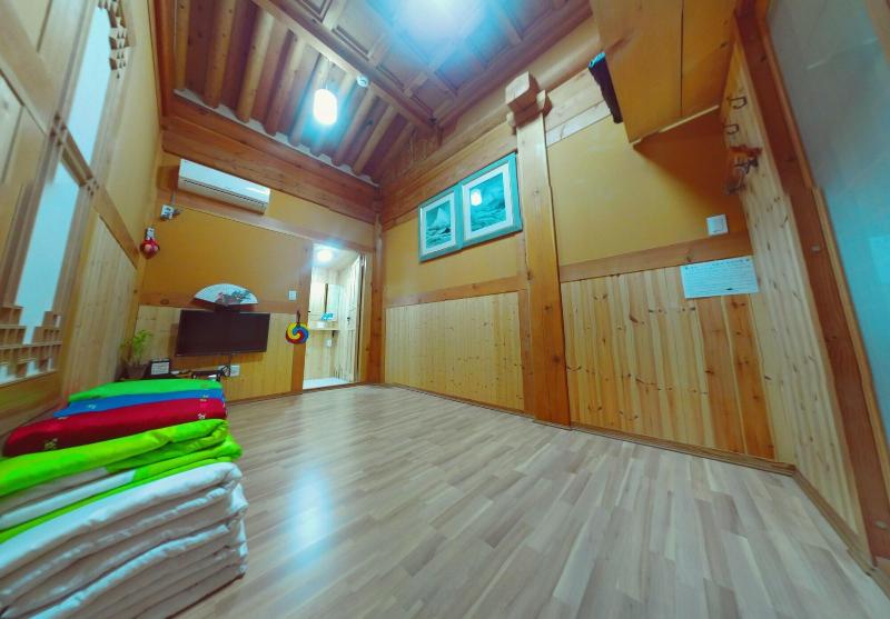 Hanokguesthouse Jangsoo image