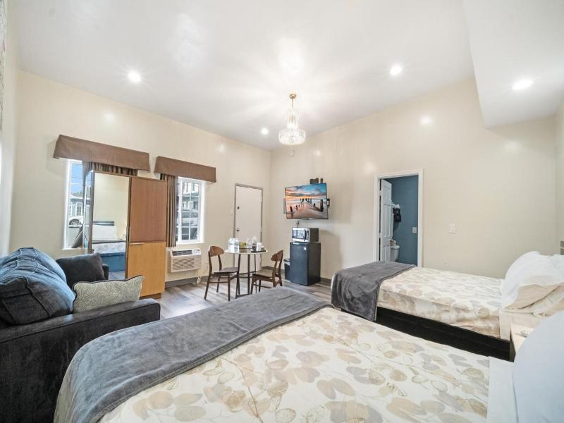 24 Hours Motel image