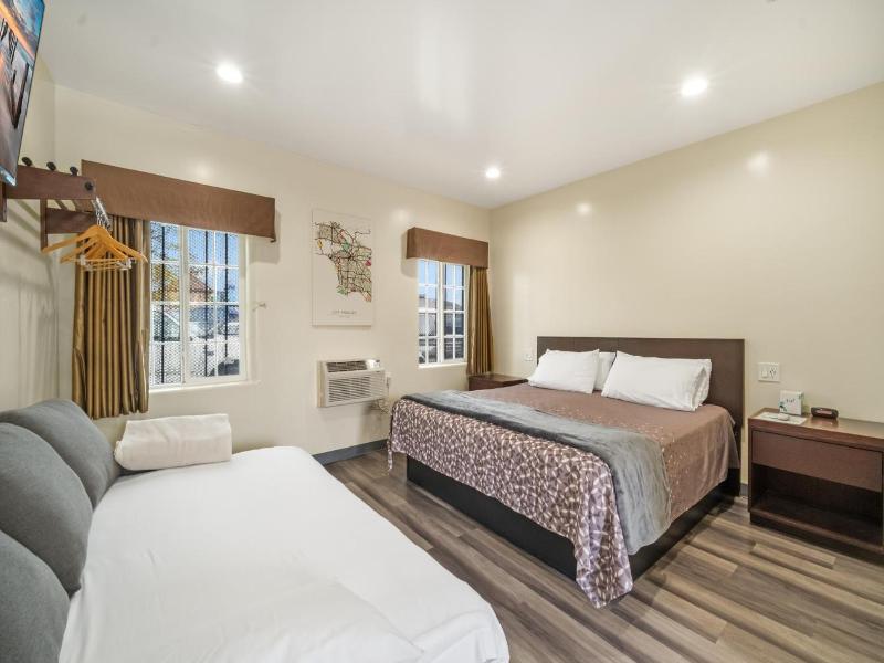 24 Hours Motel image