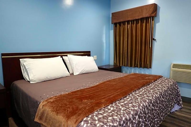 24 Hours Motel image