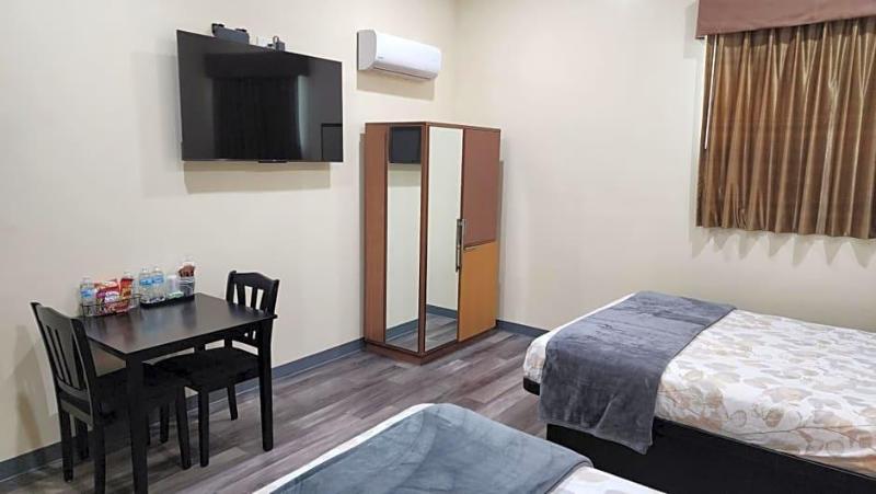 24 Hours Motel image