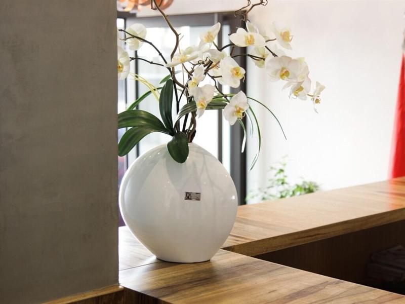 Smarts Hotel image