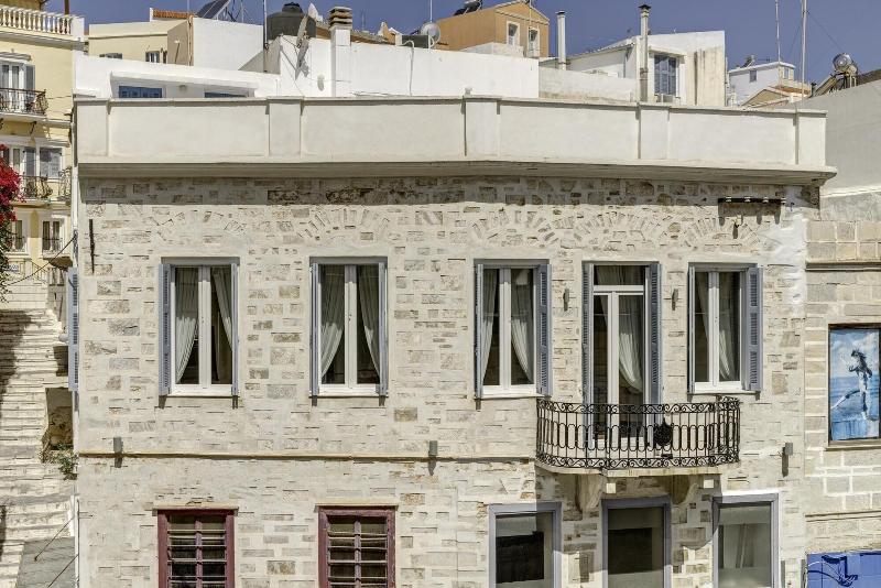 1844 Suites image