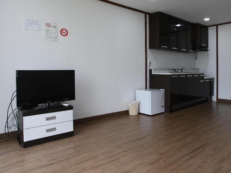 Geomunoreum Hostel — photo 32