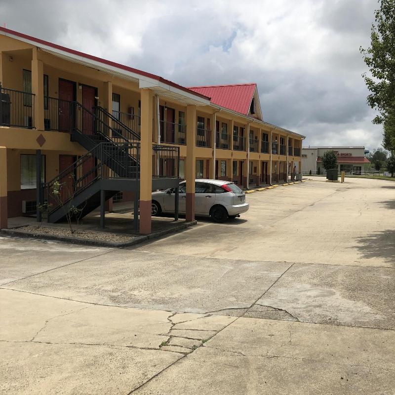 Clairmont Inn image
