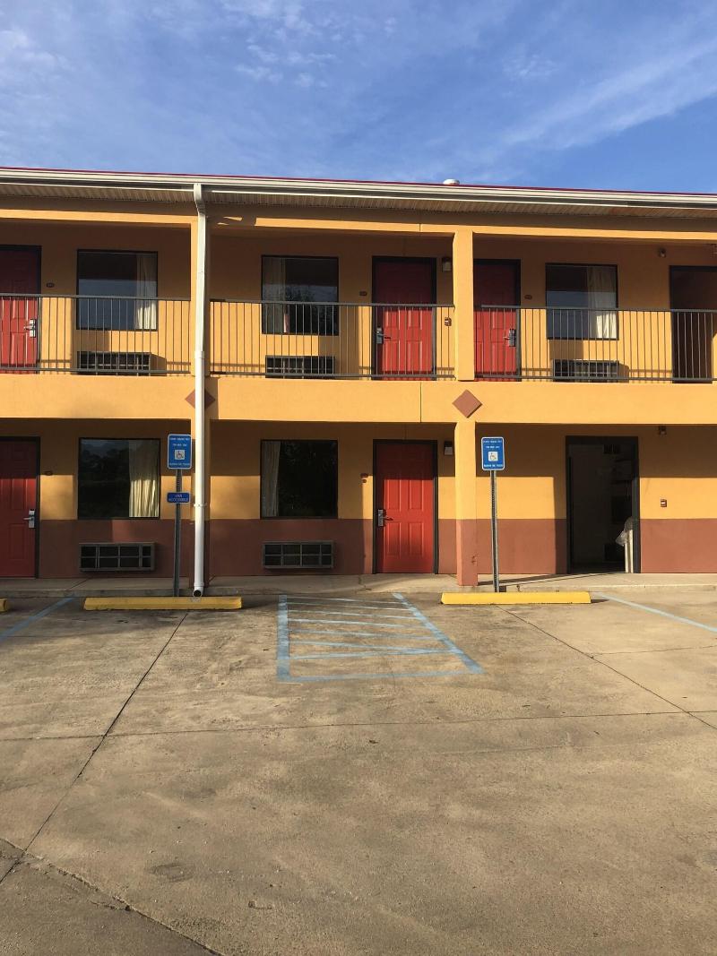 Clairmont Inn image