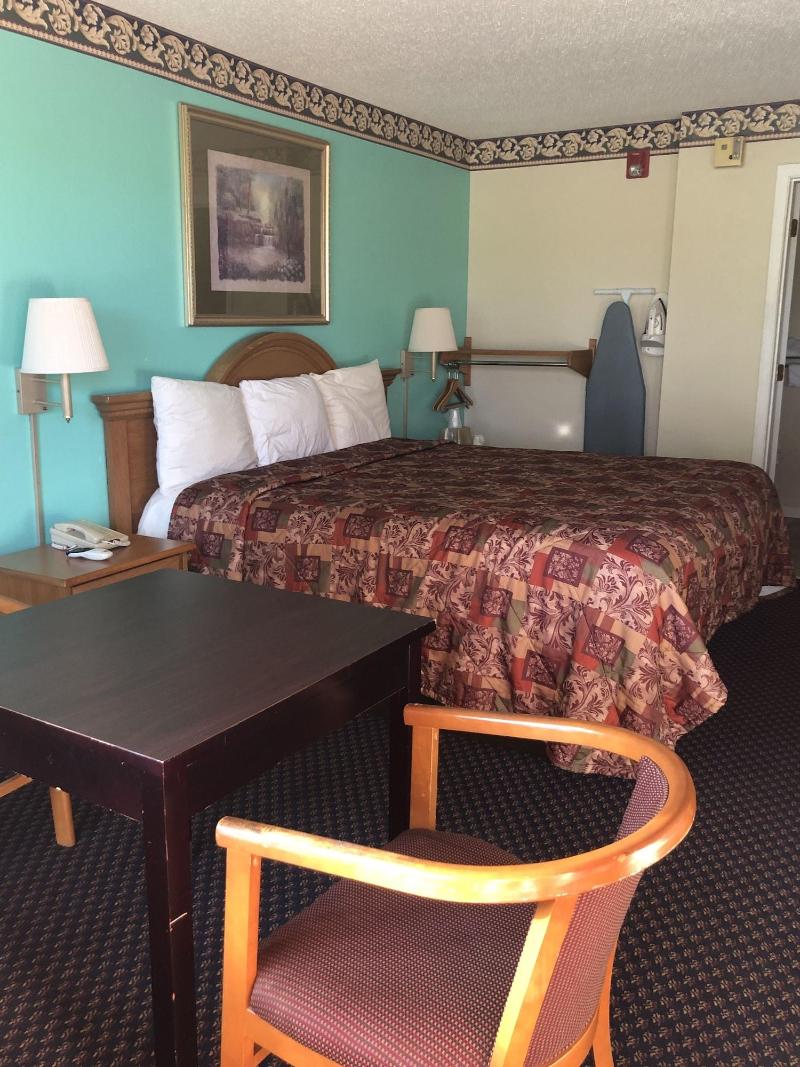 Clairmont Inn HAB