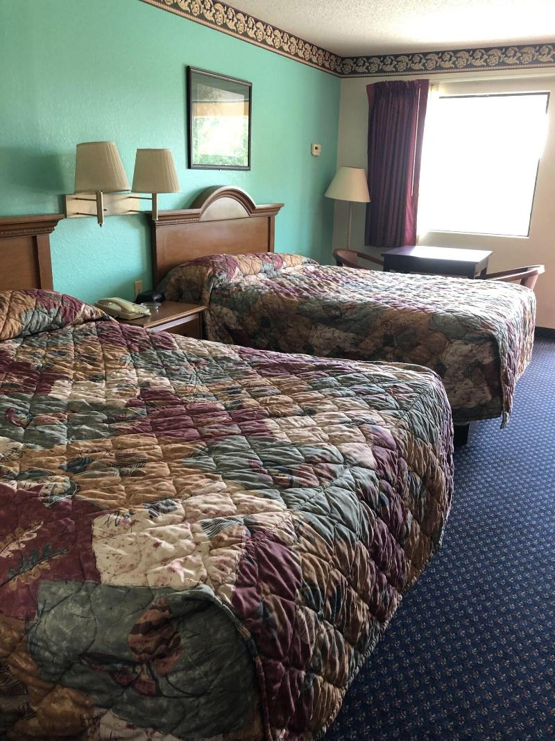 Clairmont Inn image 4