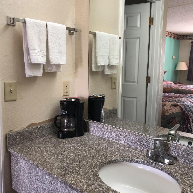Clairmont Inn image