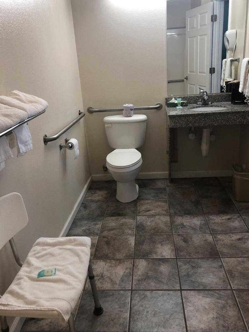 Clairmont Inn image