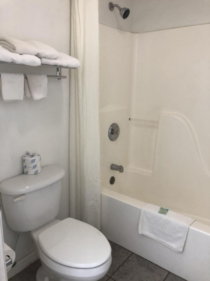 Clairmont Inn image