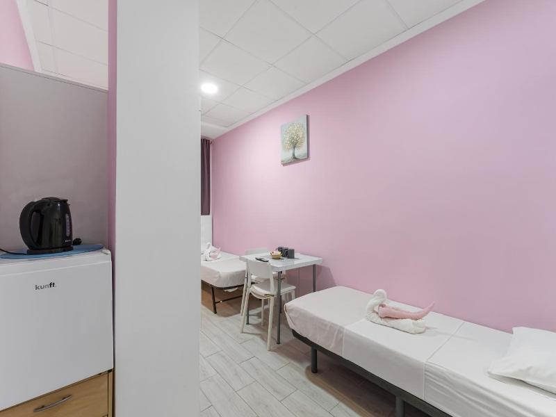 7A Hostal image
