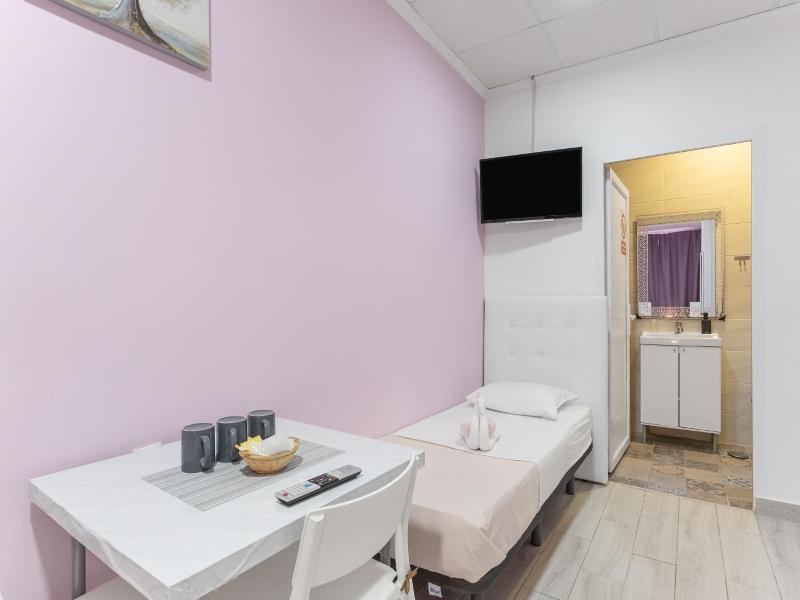 7A Hostal image