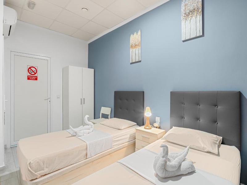 7A Hostal image