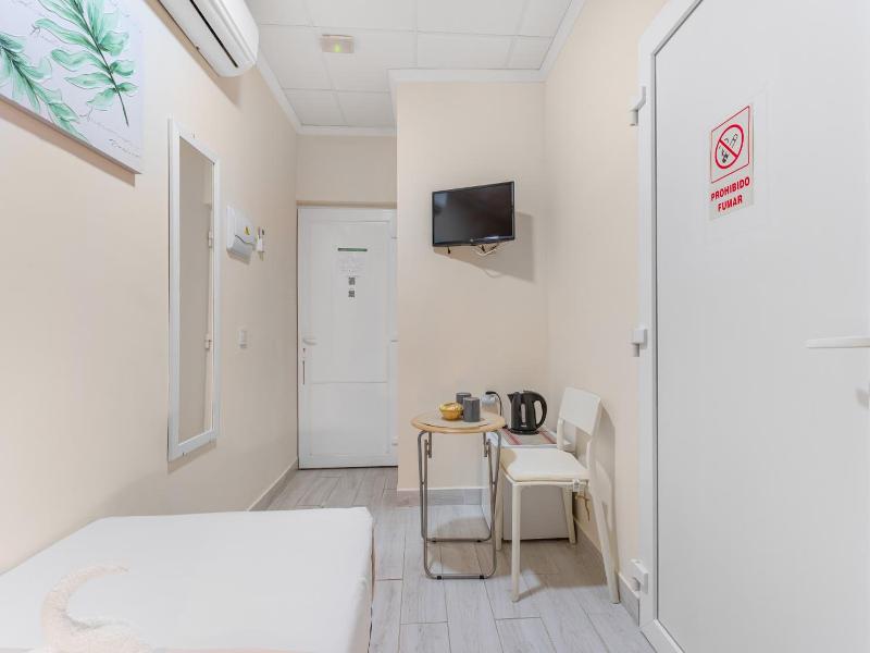 7A Hostal image