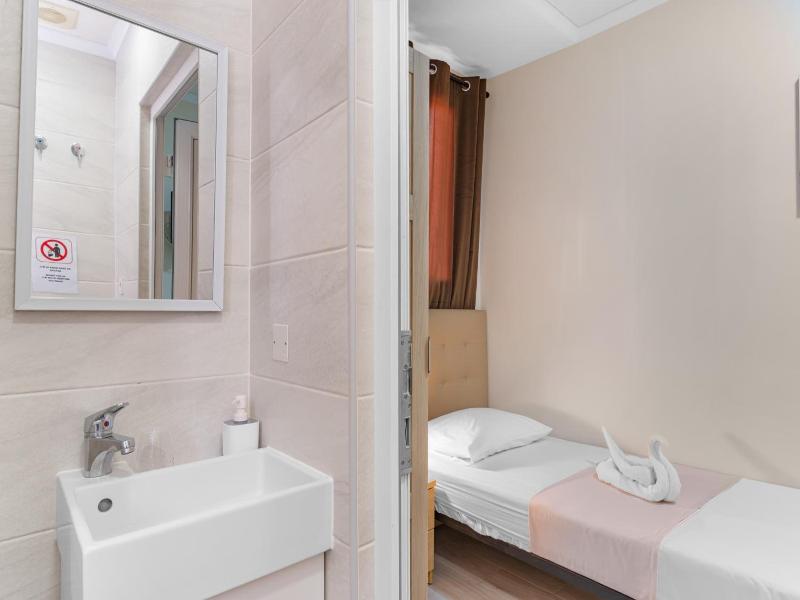 7A Hostal image