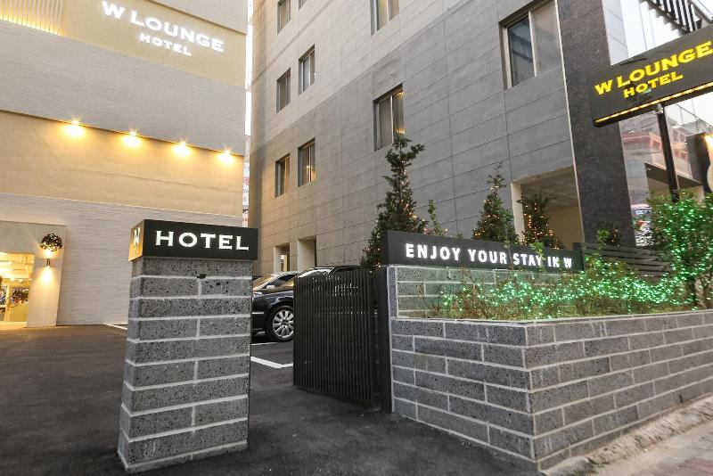 W Lounge Hotel image
