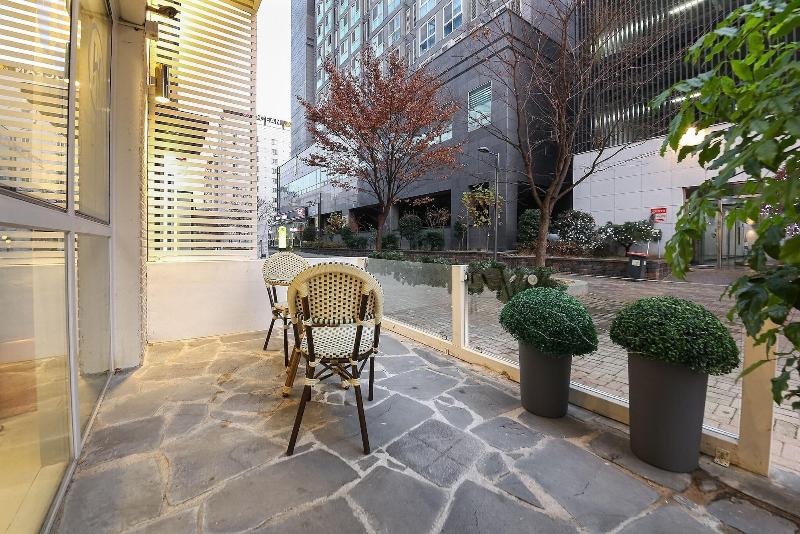 W Lounge Hotel image