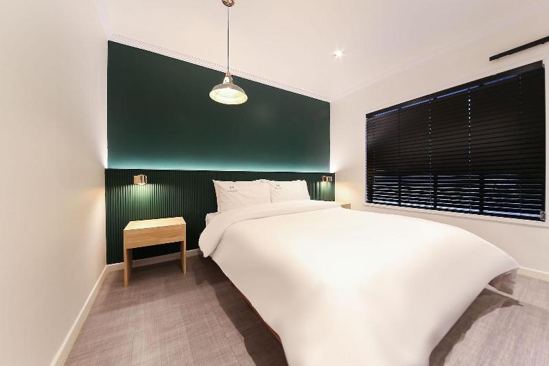 W Lounge Hotel image
