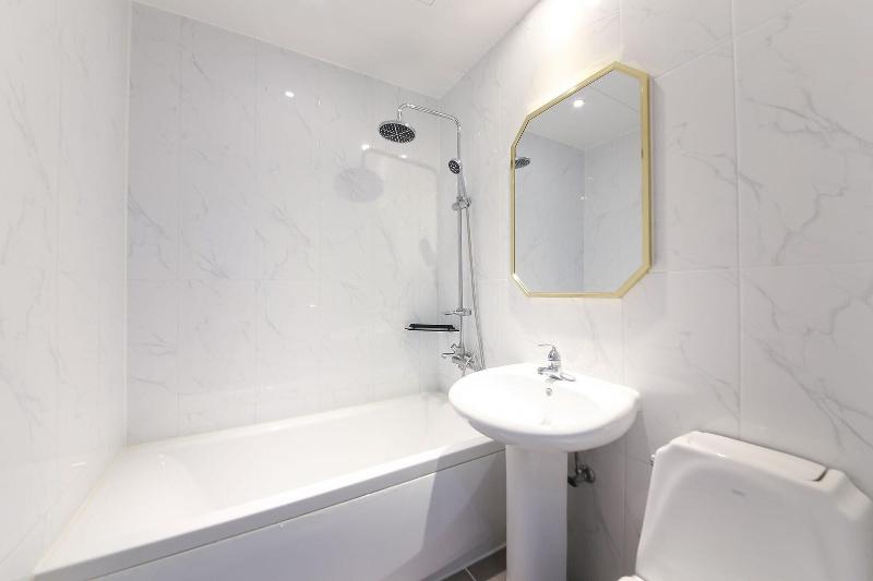W Lounge Hotel image